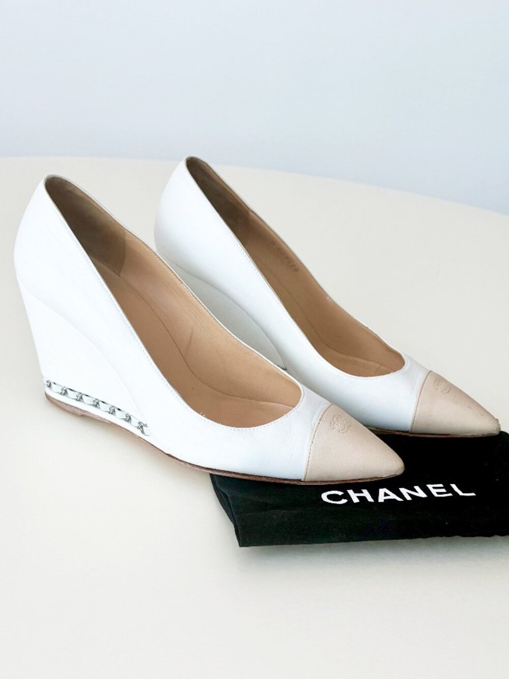 CHANEL Cap-Toe Chain Wedge Pumps – White/Beige – 39.5 / US 8.5–9